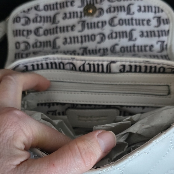 Juicy Couture Cream Quilted Shoulder Bag With Crossbody Strap - Picture 10 of 11